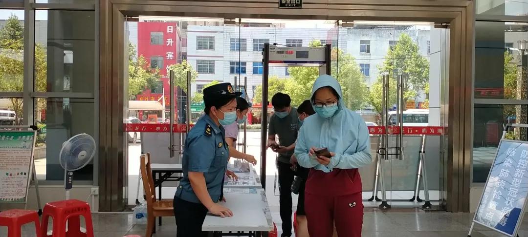 新澳门三中三码精准100%，精选解析、解释与落实新澳门三中三码精准100%;-精选解析解释落实